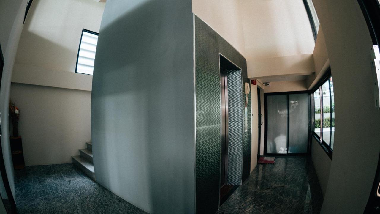 Step One At Bangkok Apartment Exterior foto