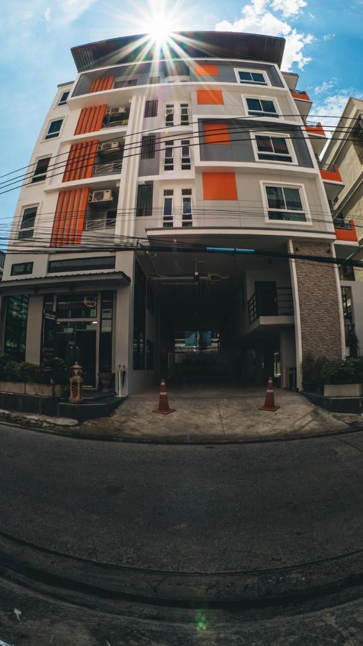 Step One At Bangkok Apartment Exterior foto