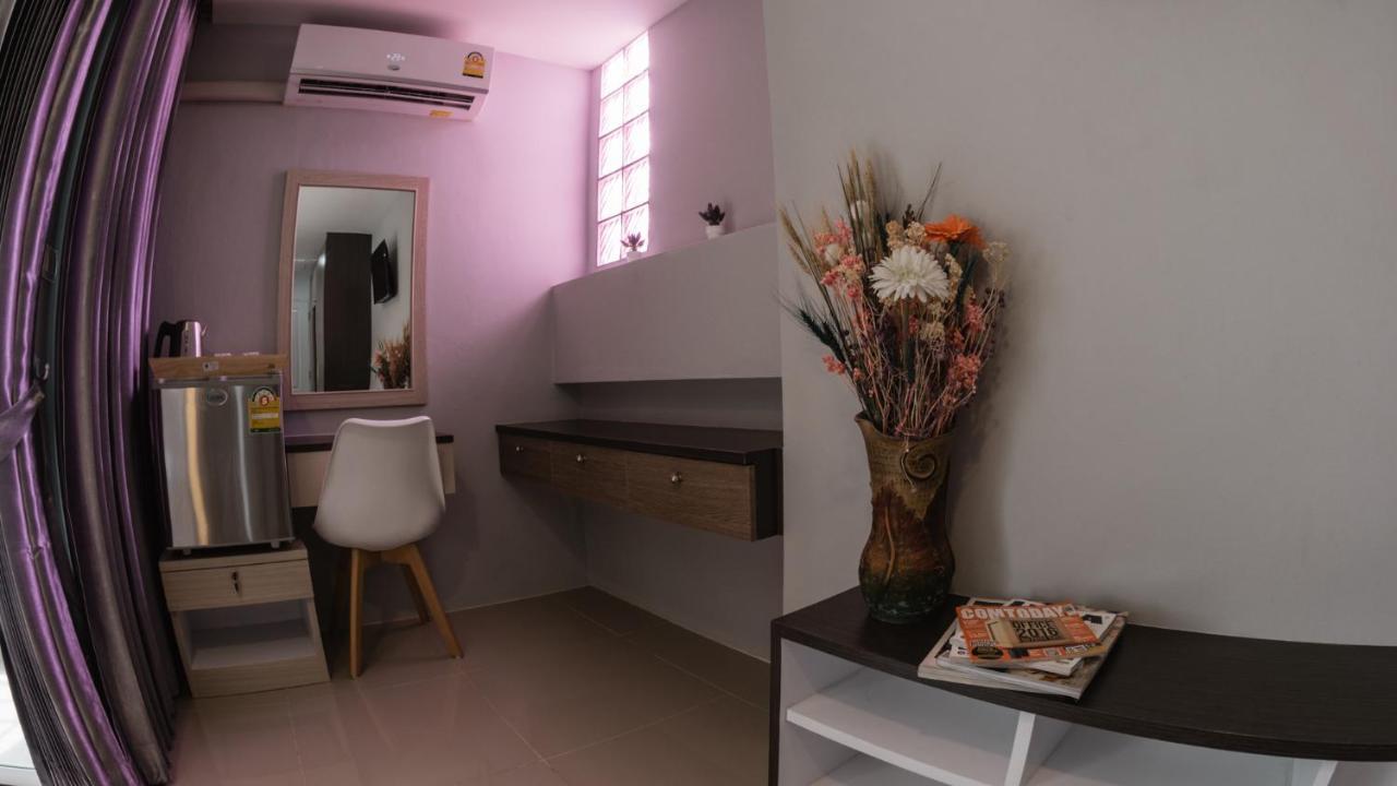 Step One At Bangkok Apartment Exterior foto